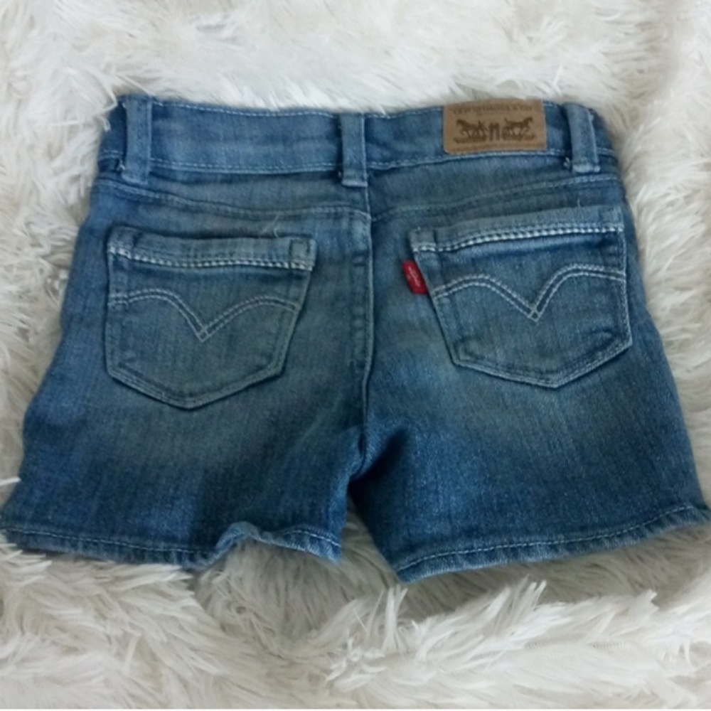 Girls Levi shorts size 4
